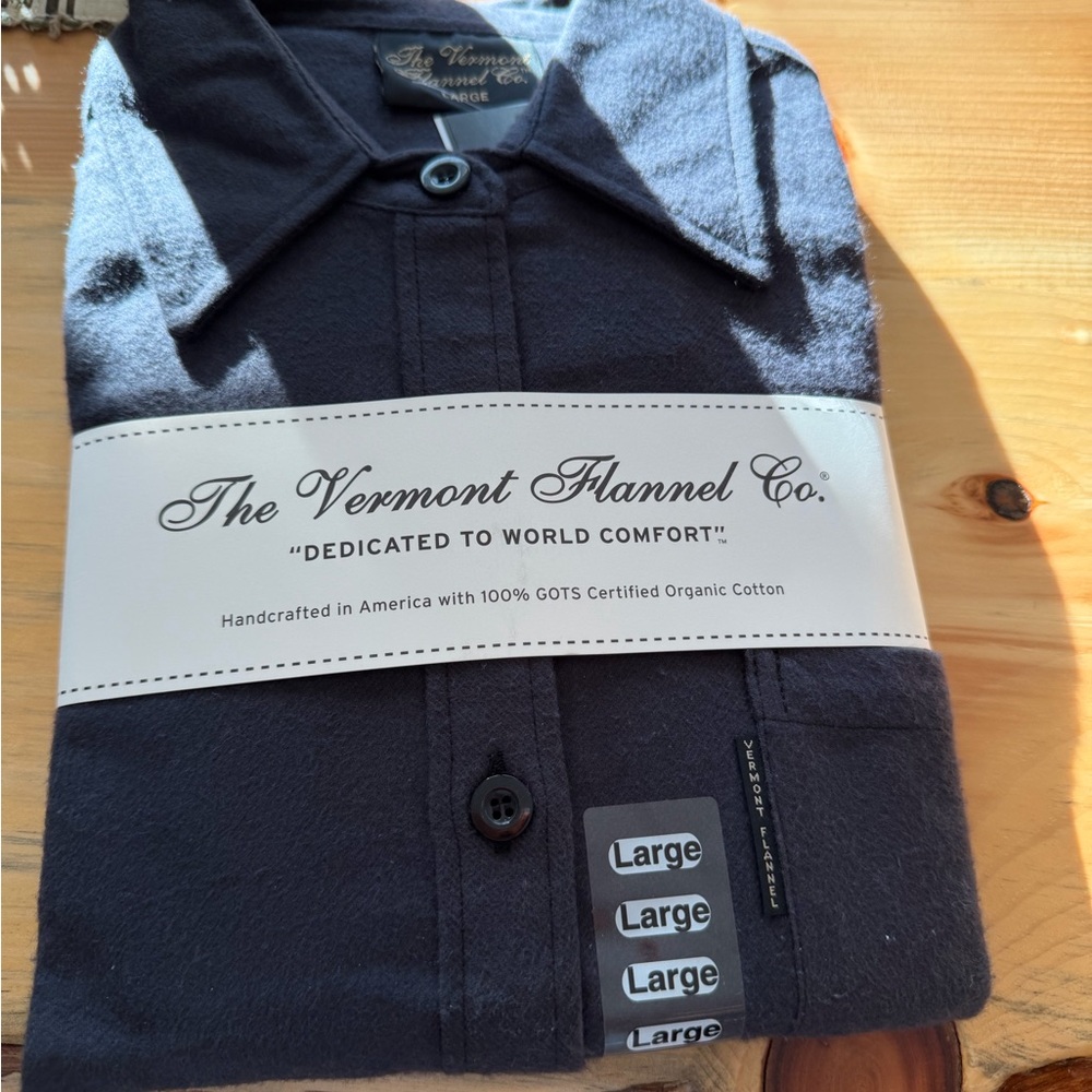 Vermont Flannel Women's Short Sleeve Tee - Navy